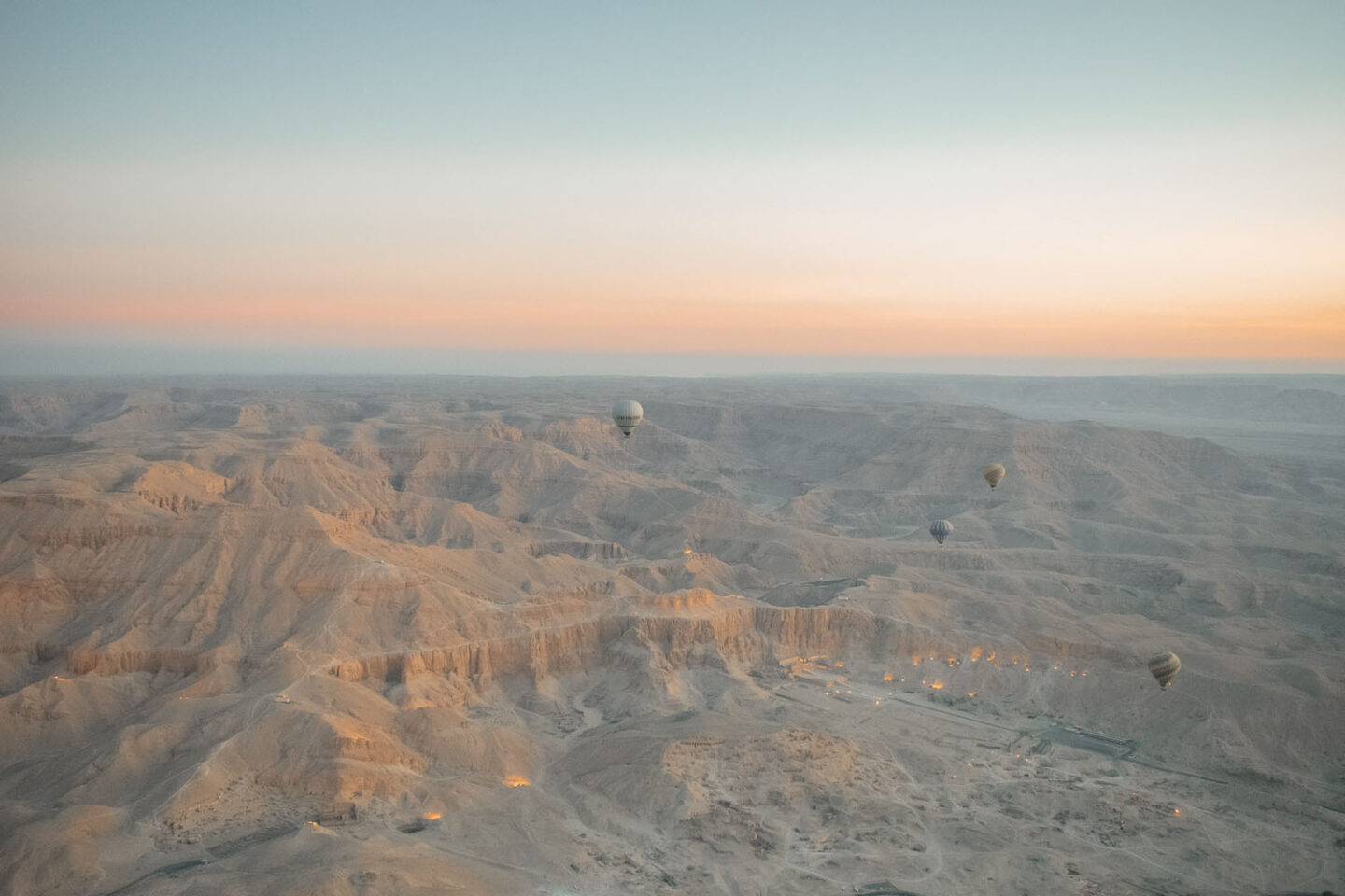 hot air balloon ride luxor egypt