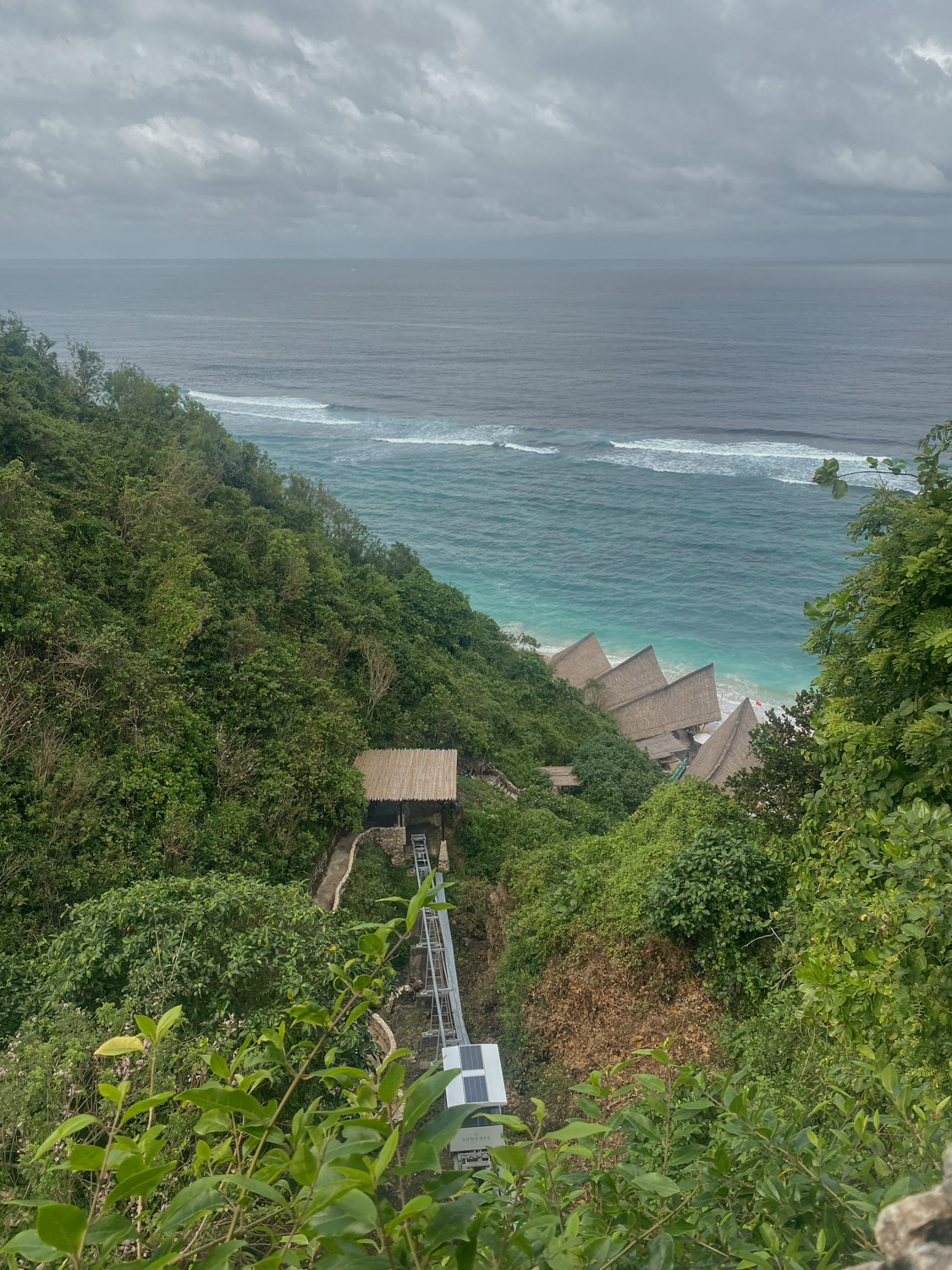 private beach clubs in uluwatu