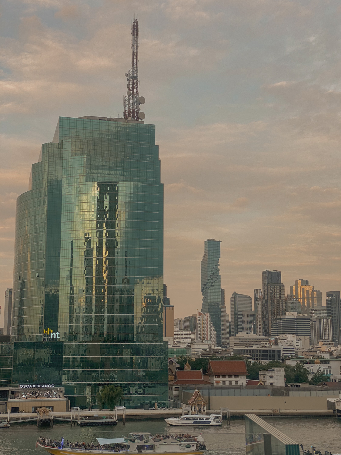 rooftop restaurant bangkok